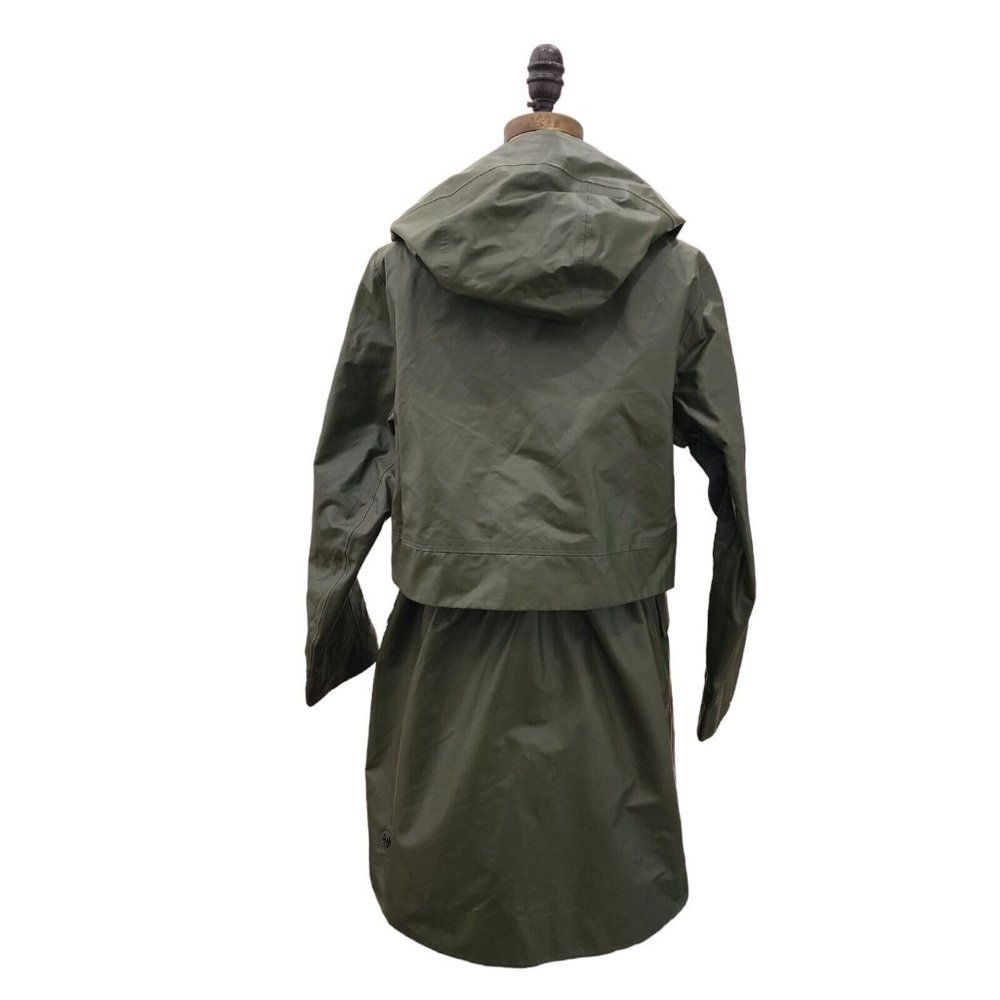 Lululemon Into the Drizzle Rain Jacket Landscape Green Willow 8 EUC - Picture 5 of 7